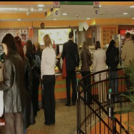 The Training Station بيت ضيافة