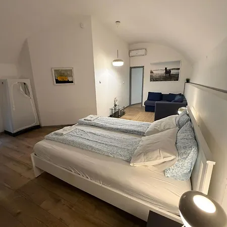 Panzio 3* Budapest
