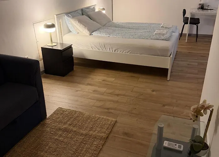 Oktogon Panzio Budapest